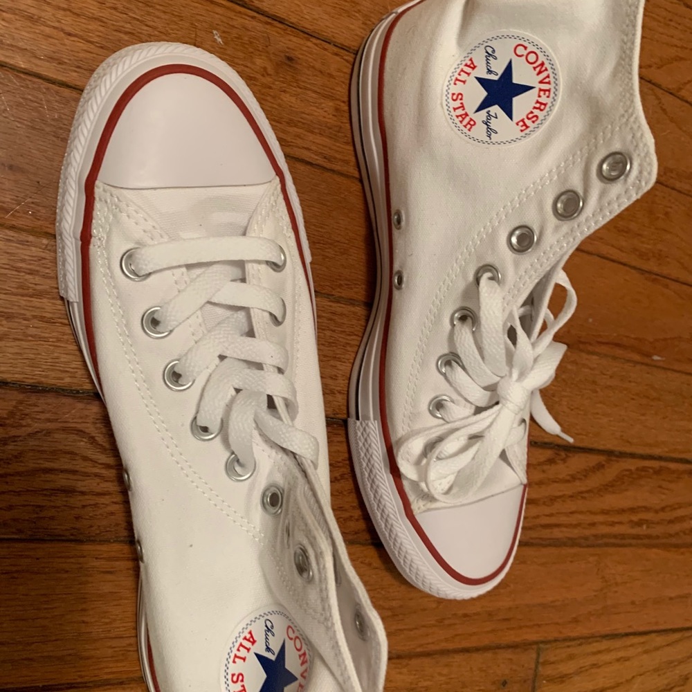 Converse NWT